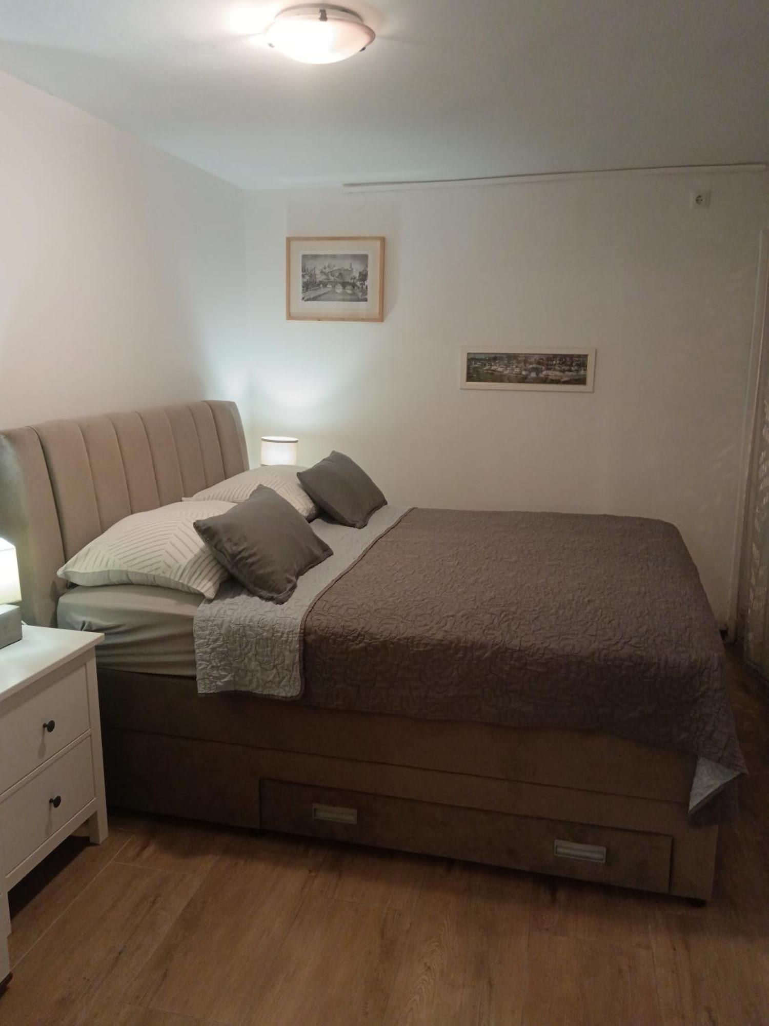Apartments Aleksandra ซริกเวนิซา ภายนอก รูปภาพ